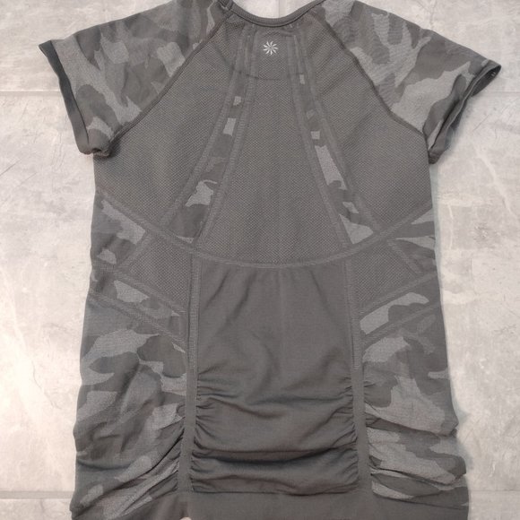 ATHLETA Women's short-sleeve gray tech athletic top, M - Picture 8 of 10